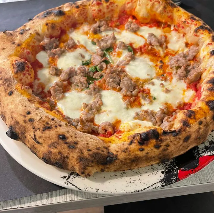 Pizzeria casertana tra le 100 eccellenze italiane per rivista Forbes