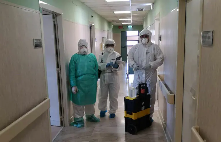 Cinque morti per legionella in Campania, scattano ispezioni: scoperti siti contaminati