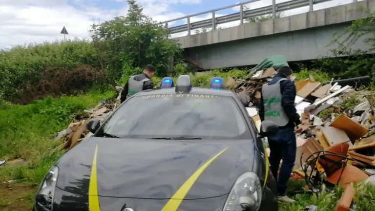 IL VIDEO. Blitz della Finanza, sequestrata bomba ecologica: scatta la bonifica