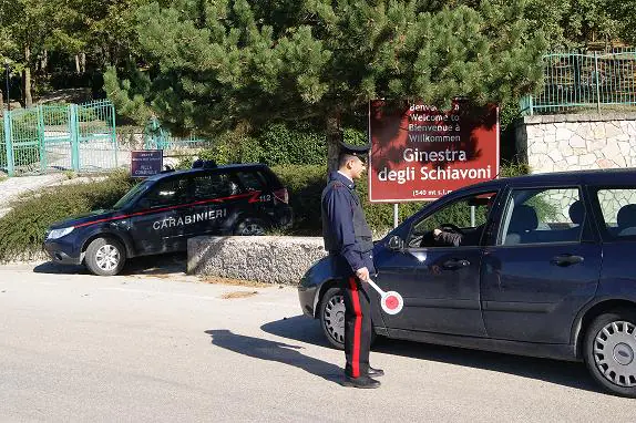 Petardi durante coprifuoco, 3 nei guai