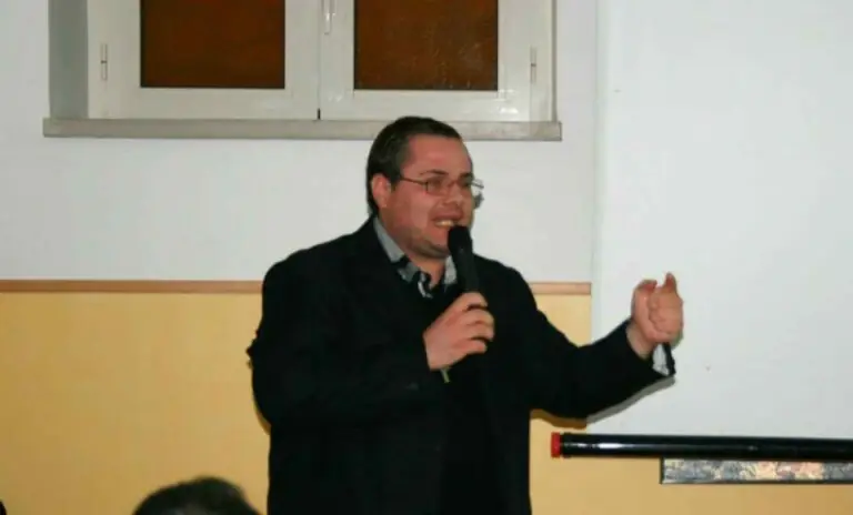 “Per amore del mio popolo… Mi candido a sindaco”