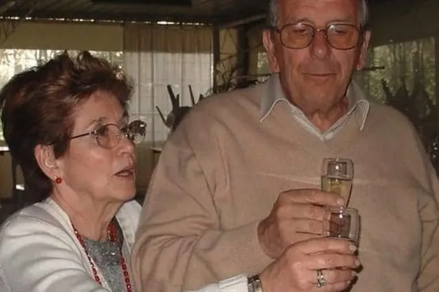 Sposati da 56 anni, il Covid li porta via lo stesso giorno: “Insieme per sempre”