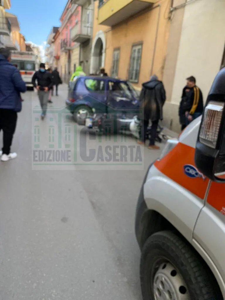 Moto contro auto, le condizioni dei 3 feriti. Le ultime