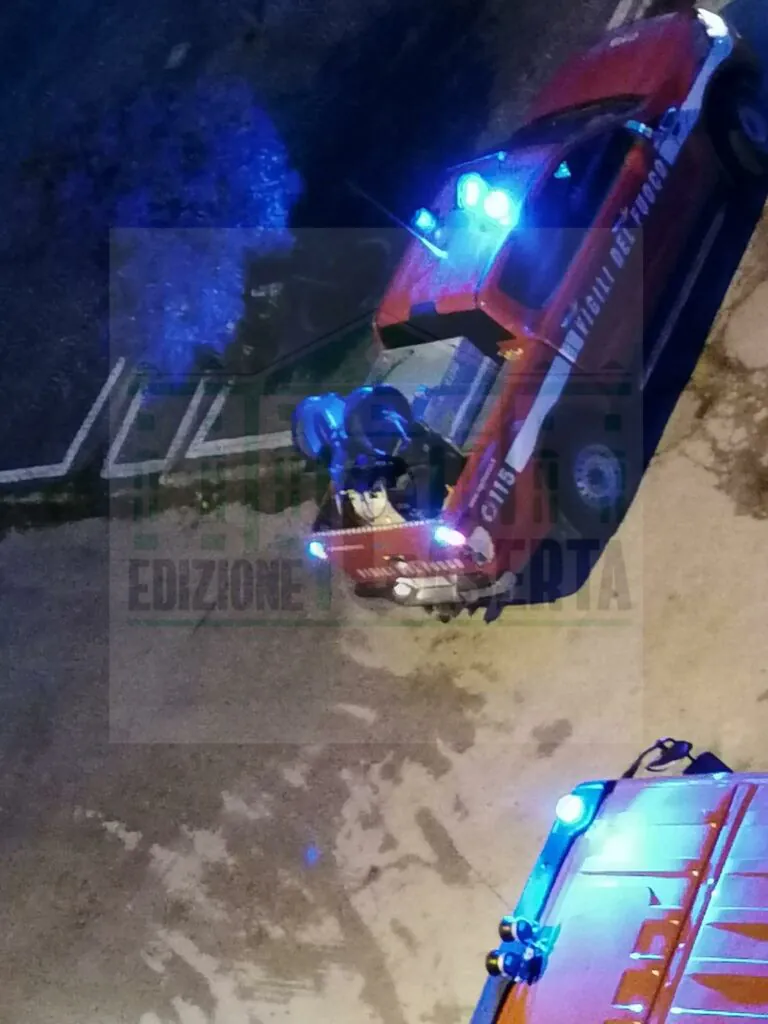 Esplode bombola di gas, choc nel rione: due feriti