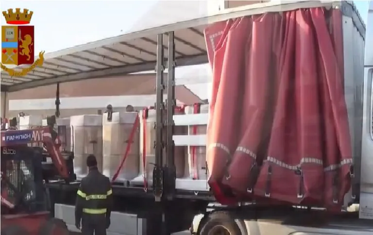 Carico di coca intercettato in A1 valeva 10 milioni di euro. FOTO E VIDEO