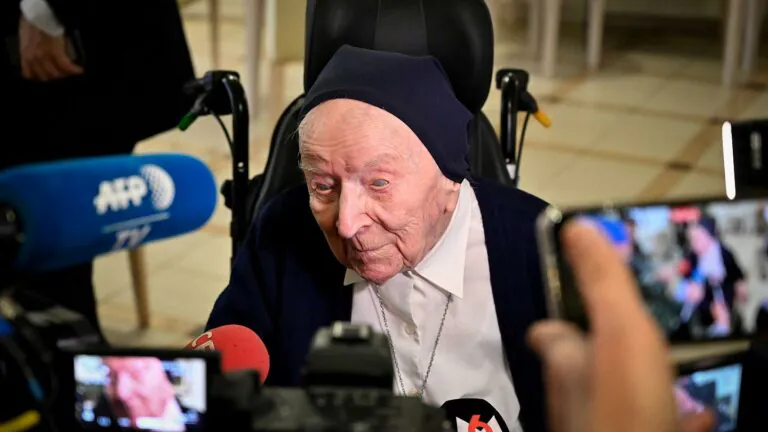 La suora a 116 anni guarisce dal Covid