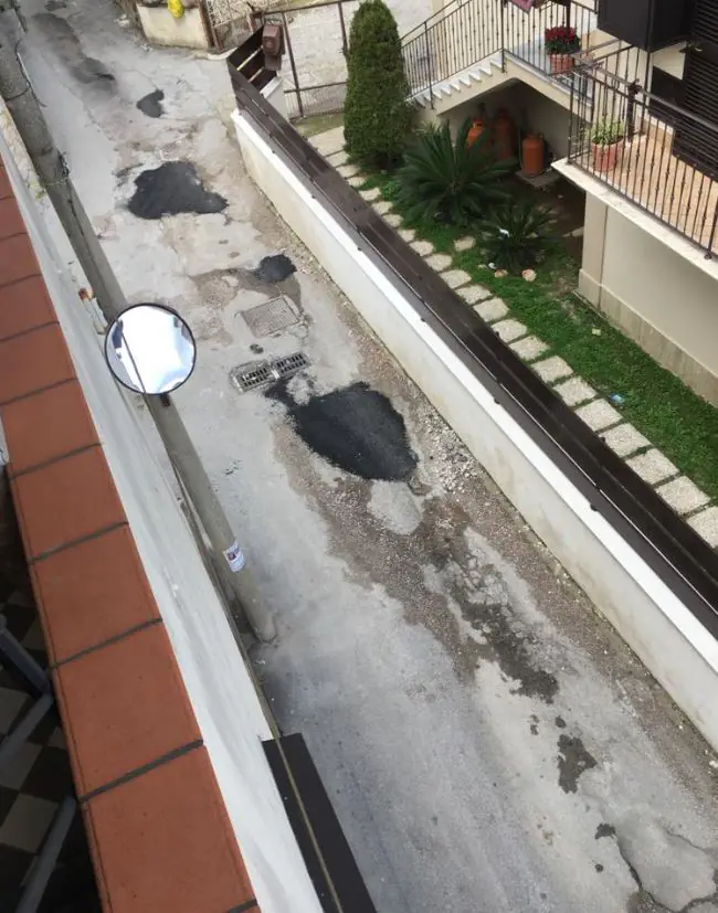 Accolto il nostro appello per le buche nella strada della frazione