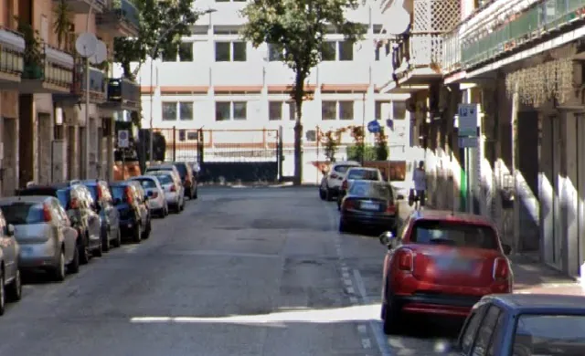 Assalito in strada e preso a bastonate alla testa