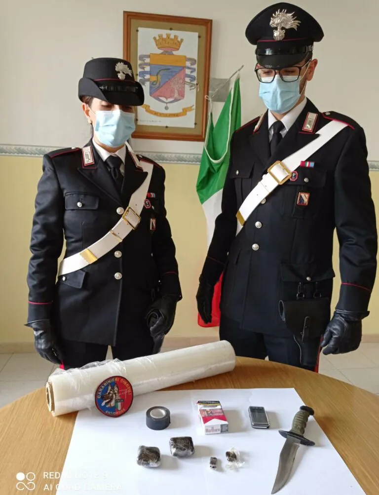 Cane antidroga trova hashish a casa di un 65enne. FOTO