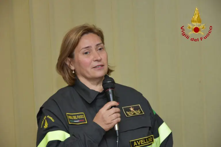 Una comandante per i vigili del fuoco: a Caserta torna Rosa D’Eliseo