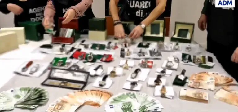 Contrabbando di orologi di lusso: scatta maxi sequestro. Ecco quanto valevano. IL VIDEO