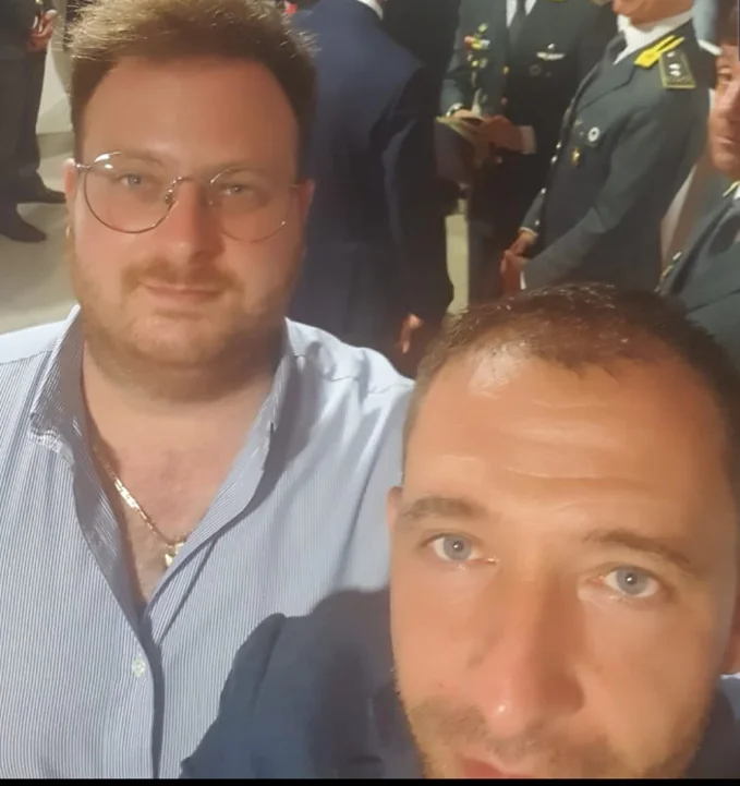 Firma per azzerare chi l’ha lanciato nella politica: l’incredibile parabola del consigliere De Lucia
