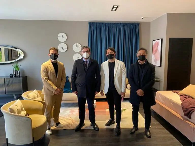 Apre nel Casertano lo store Calligaris più grande d’Italia. Imprenditori sfidano la crisi offrendo lavoro