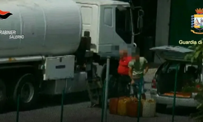 I NOMI. Carburanti e clan, coinvolta nota famiglia dell’agro: individuato il giro del ras