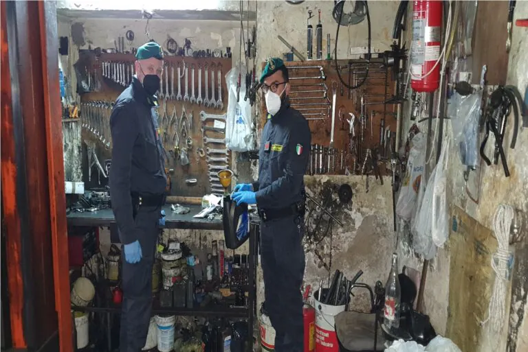 Finanza in 12 attività in pochi chilometri: stop a 10 tra meccanici e carrozzieri. FOTO
