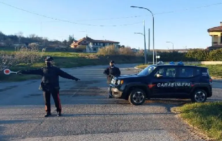 Zona gialla in provincia, oltre 100 controllati: scattano pure i sequestri