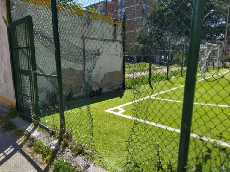 Raid al campo di caletto e amianto abbandonato, il rione dimenticato. FOTO