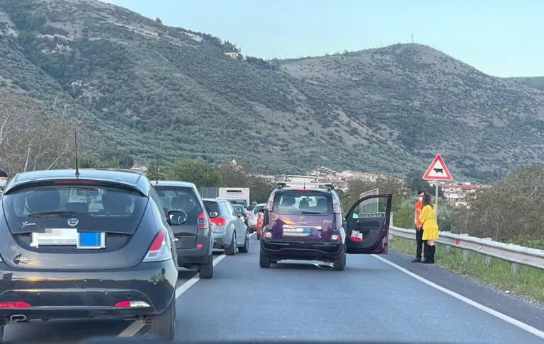 Auto contro moto all’imbocco della Galleria, Variante in tilt