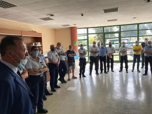 Solidarietà agli agenti indagati, deputato Fdi anticipa Salvini e va in carcere