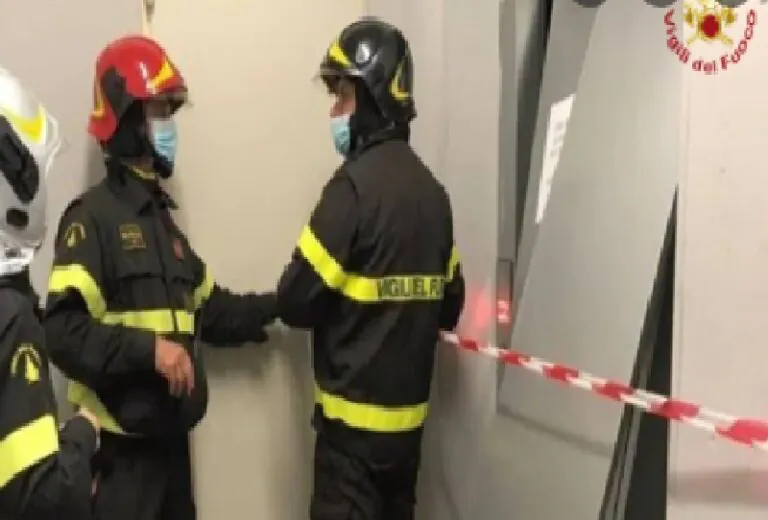 Ascensore prende fuoco, paura nel rione Iacp