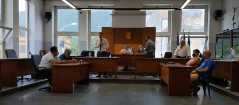 Ferrara passa lo scoglio del bilancio dopo un monologo all’attacco
