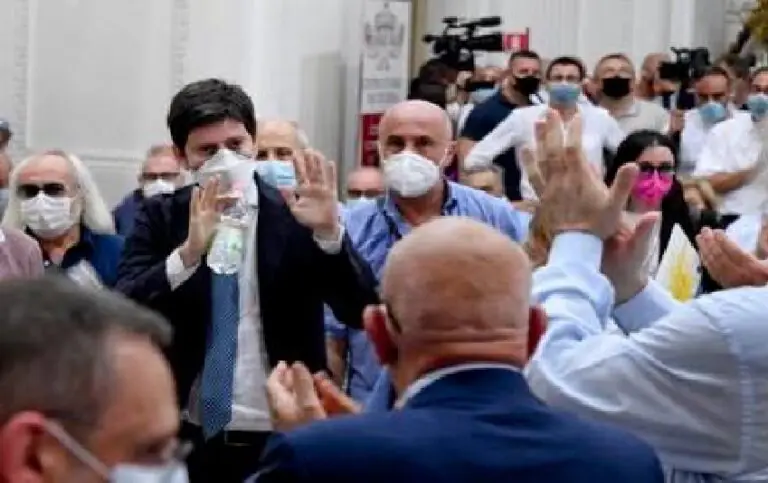 Oss casertani a colloquio col ministro Speranza: “Basta precarietà”