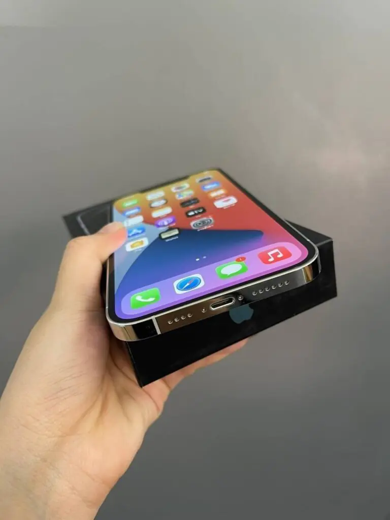 Offerte Amazon: iPhone 12 pro ad un prezzo stracciato