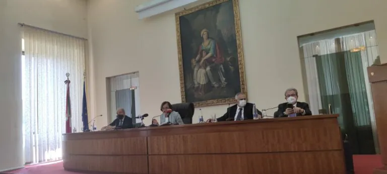 Camorra, Terra dei Fuochi, migranti, sicurezza: il piano Lamorgese per Caserta