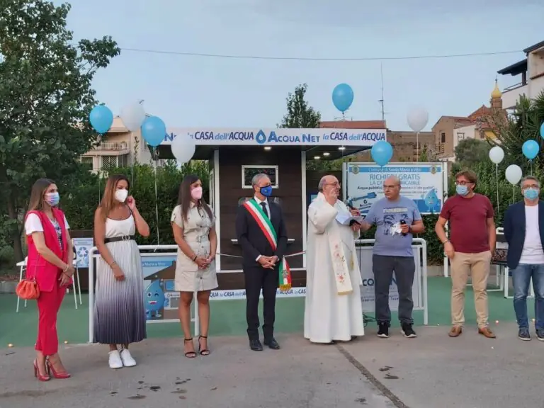 Casa dell’acqua nella frazione: taglio del nastro per Pirozzi e la sua squadra