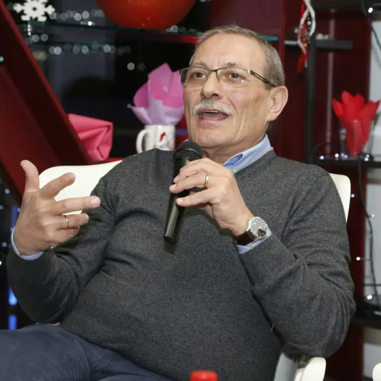 Cimmino si ripresenta e lancia l’idea di un bosco per le vittime del Covid