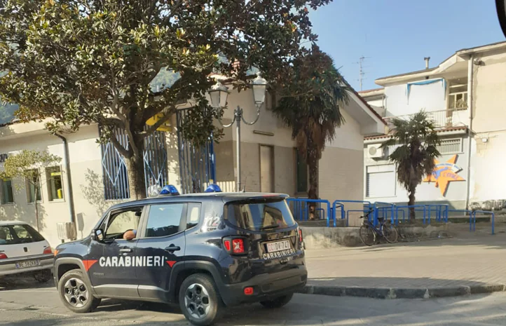 Pregiudicato della valle fermato dai carabinieri: finisce nei guai