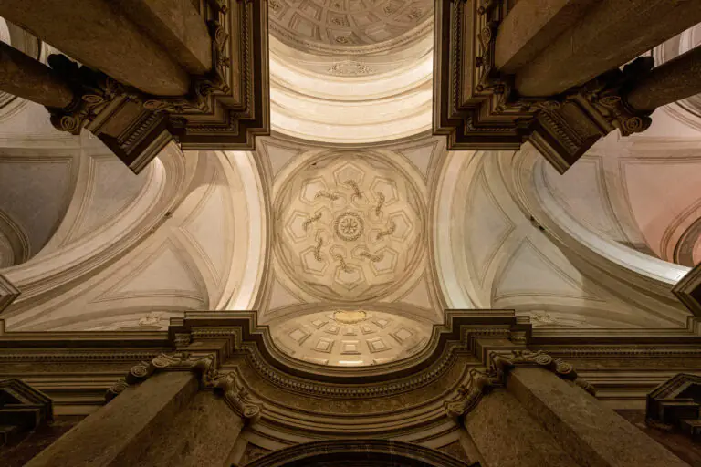 “Notte delle Regine”: apertura serale straordinaria degli Appartamenti Reali della Reggia di Caserta