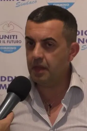L’ex assessore scende in campo in difesa dell’ex sindaco
