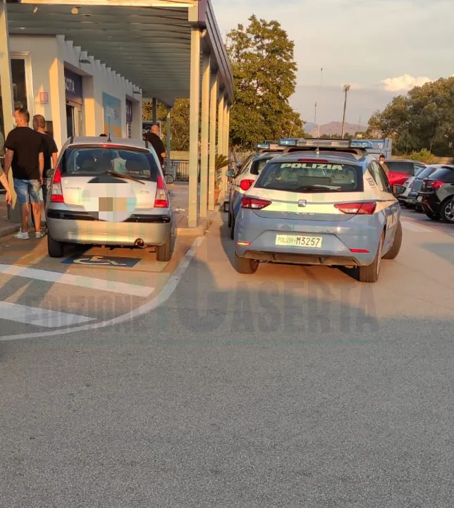 Raid nel Deco’, ferita dipendente. La gang bloccata sull’Appia