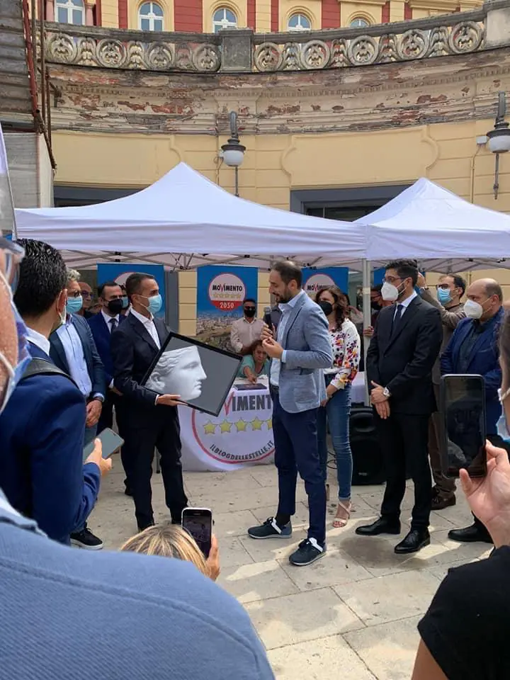 Il candidato lancia il guanto di sfida: “Sindaco scegli tu posto ed orario”