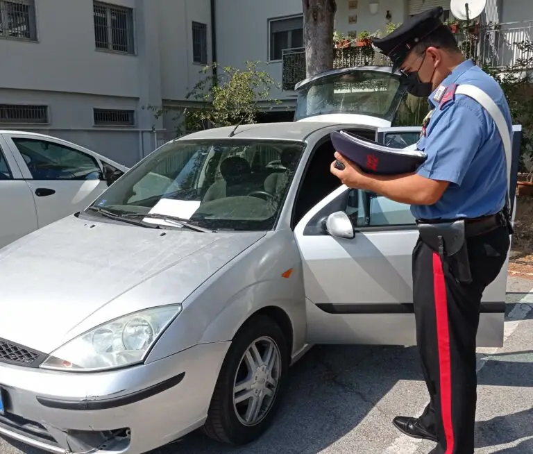 Carabinieri intercettano banda che terrorizza due province, fuga clamorosa