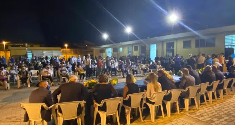 Arriva il senatore pentastellato per il ritorno di Cimmino. FOTO