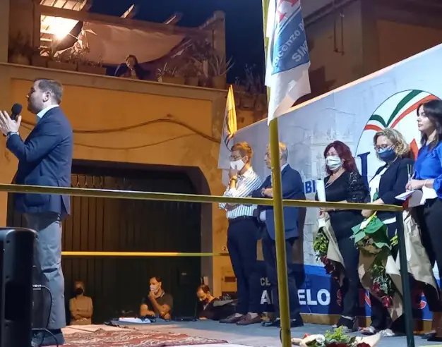 D’Angelo in piazza: “Avversari non hanno fatto niente da amministratori”