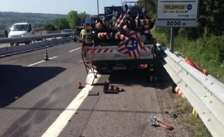 Tragedia in autostrada, operaio del Casertano travolto e ucciso: lascia 2 figli