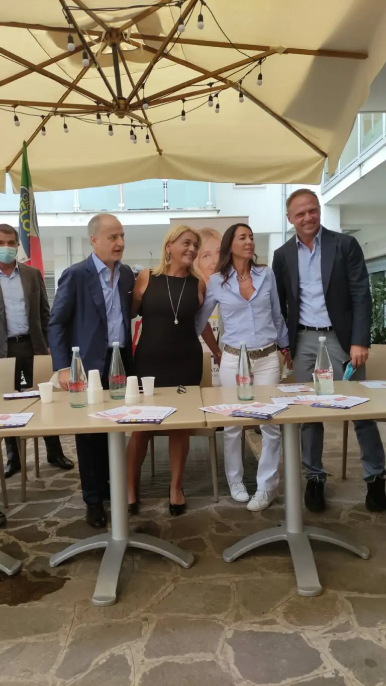 La senatrice Ronzulli: “E’ il momento del primo sindaco donna”