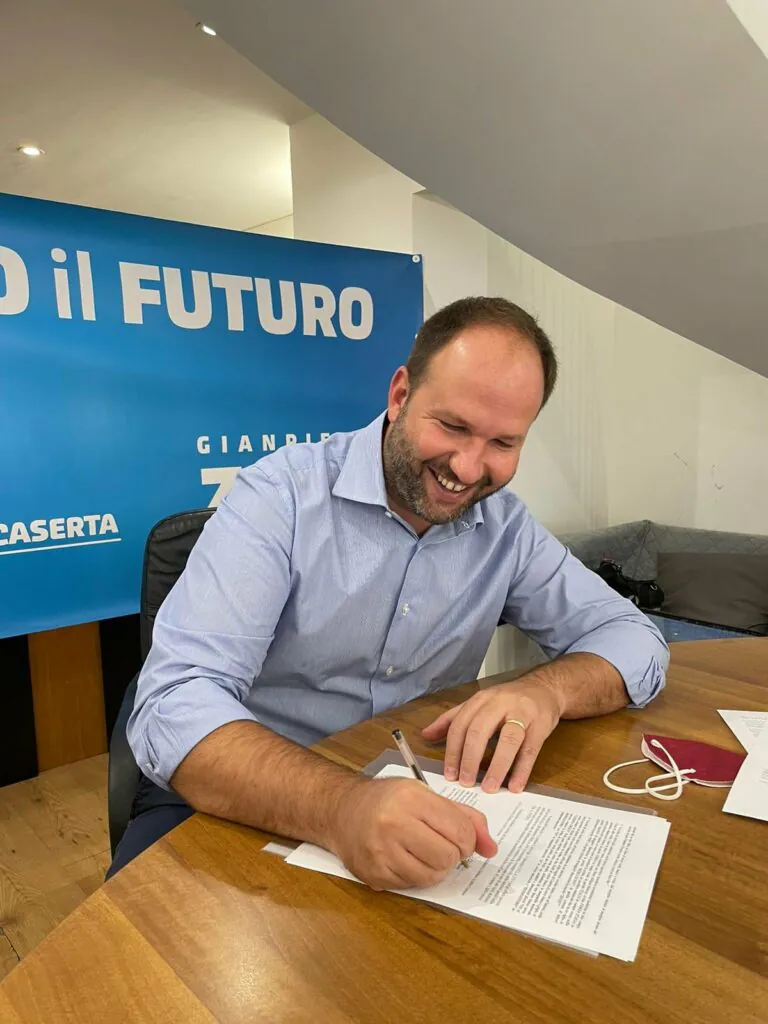L’annuncio di Zinzi: “Restituirò PalaVignola ai casertani”