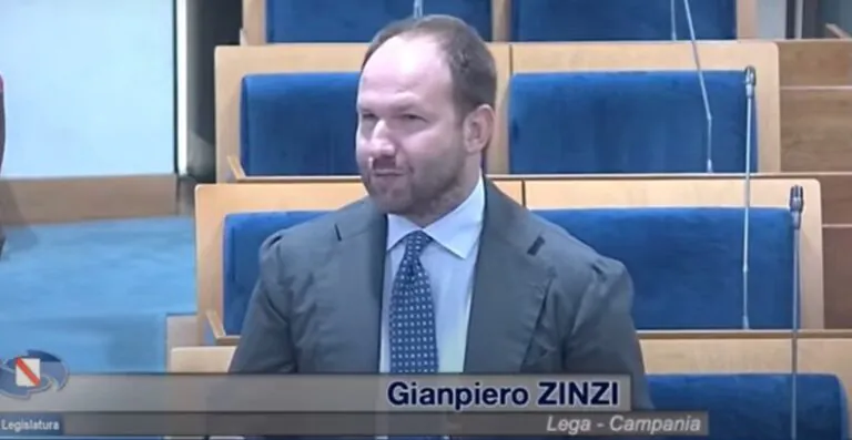 Parcheggio Pollio, Zinzi: “Dopo quattro mesi solo chiacchiere, va riaperto”