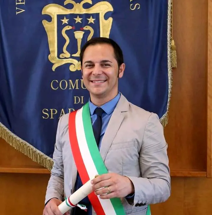 Sindaco interrogato da Dda torna in carica: “Ho chiarito tutto”