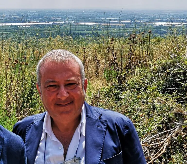 Rientro a scuola in sicurezza, le disposizioni del sindaco: screening sugli studenti e DAD
