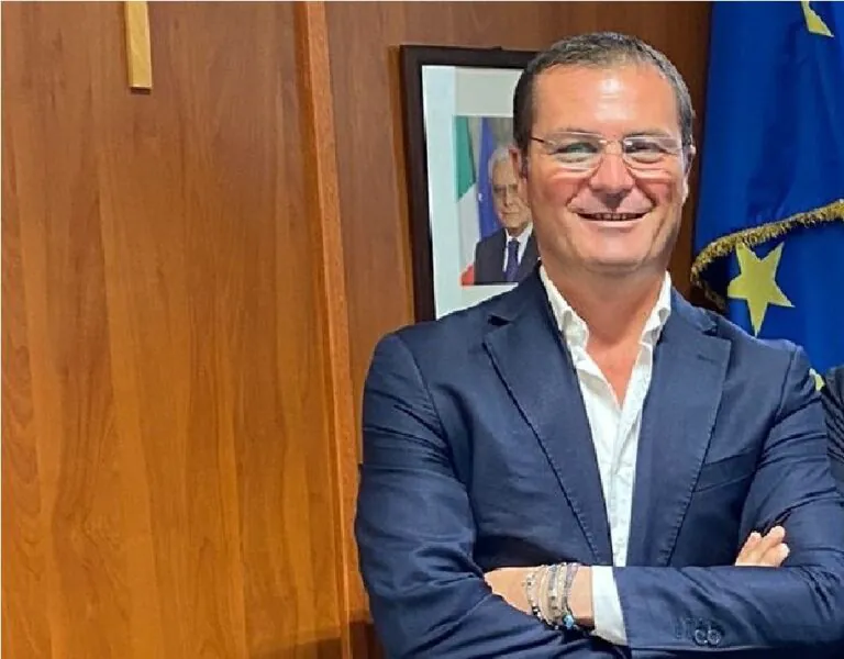 Zannini gongola dopo voto: ha fatto il pieno di fedelissimi con la fascia tricolore