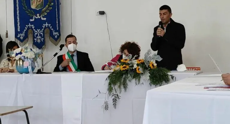 Primo consiglio comunale, Vinciguerra tende la mano alla minoranza che sul presidente si astiene