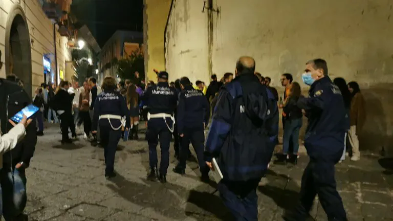 Super Green Pass, nel Casertano 100 pattuglie in strade: controlli pure nei locali