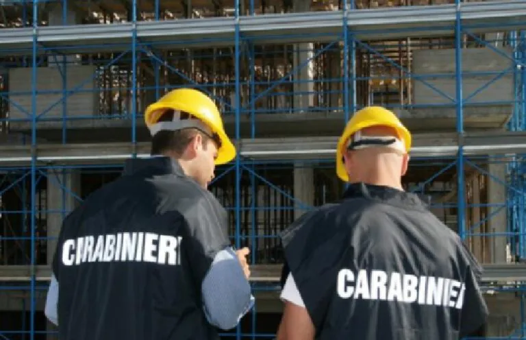 Boom di operai in nero, carabinieri chiudono 7 cantieri del SuperBonus