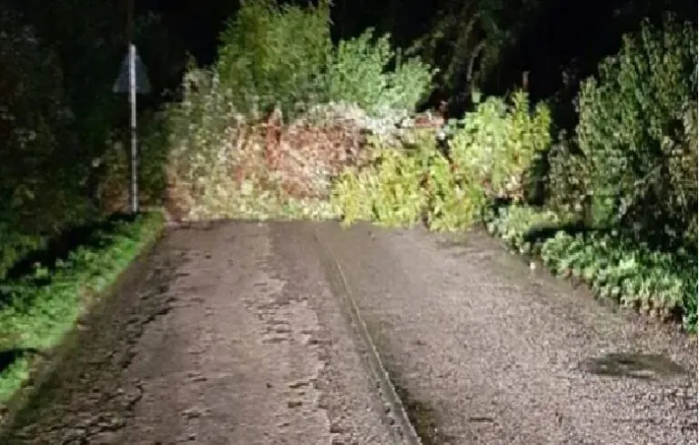Maltempo choc nel Casertano: Provinciale chiusa dopo una frana