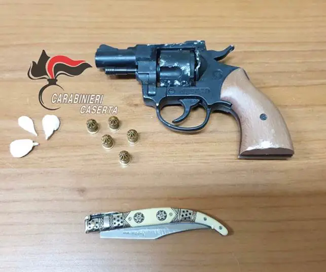 Gang armata inseguita e intercettata in città: 3 arresti. Avevano pistola e droga. FOTO